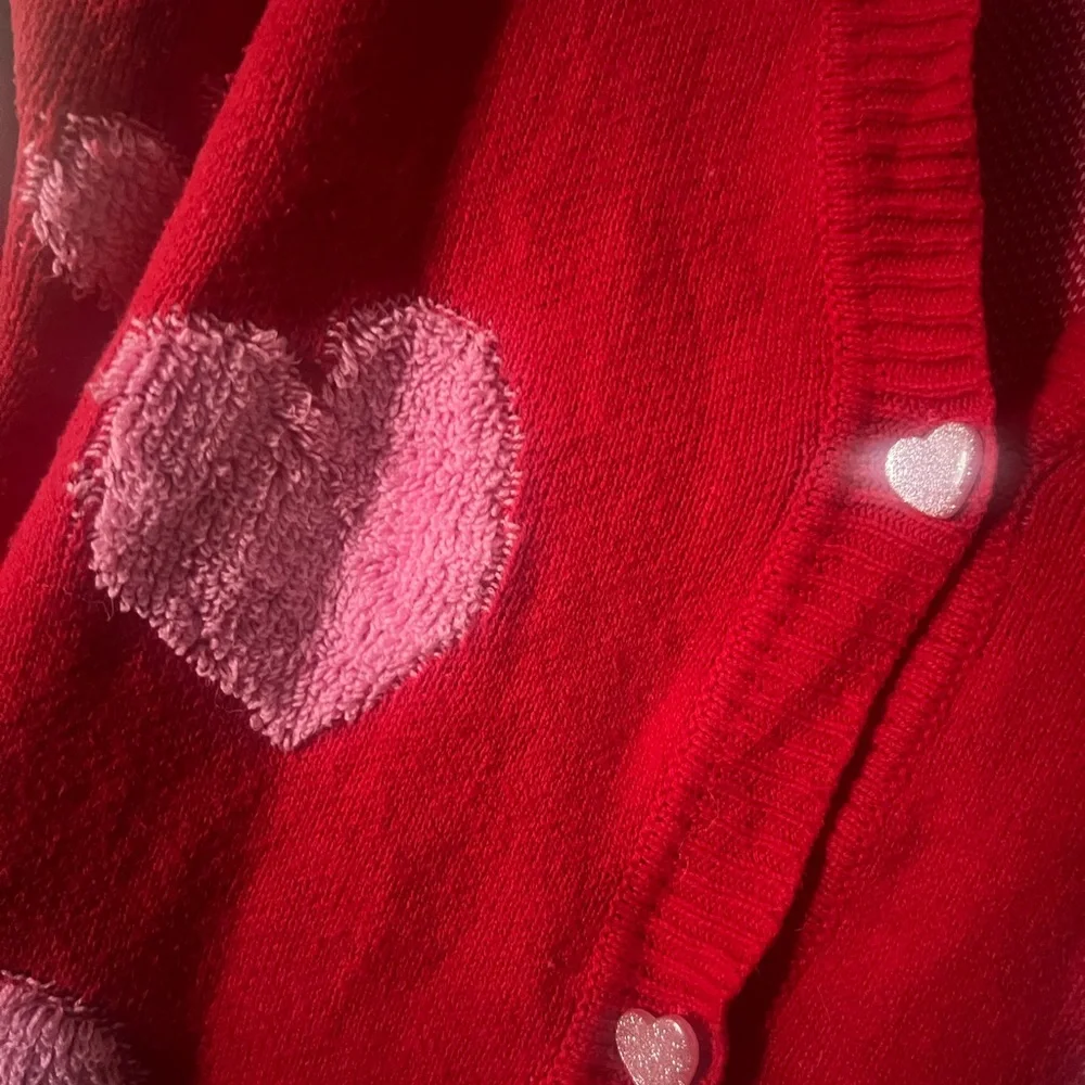 Red Heart Pattern Sweater - Picture 3 of 4